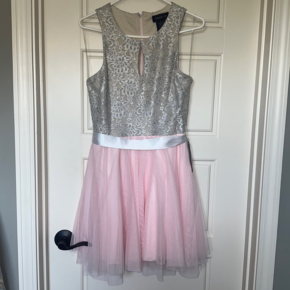 HOCO Dress/ BEAUTIFUL Pink & Silver Dress - Size 5 - NWT